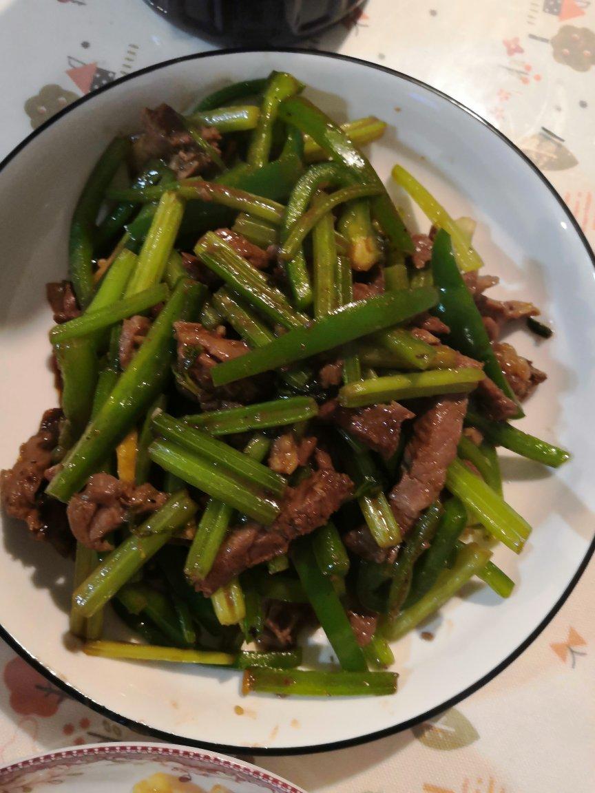 超下饭的芹菜炒牛肉