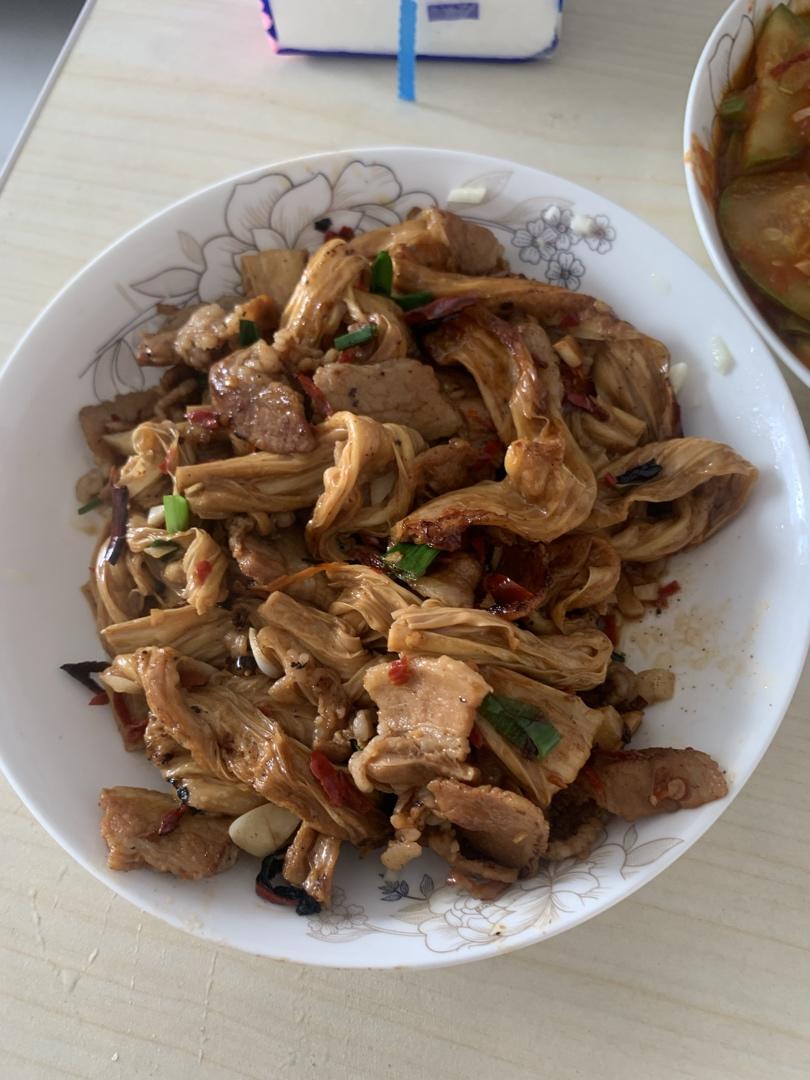 腐竹炒肉