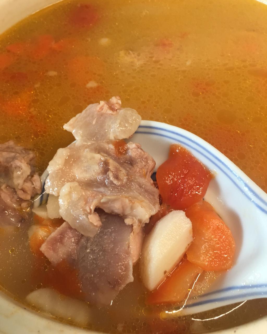 杜鹃醉鱼a做的牛尾汤