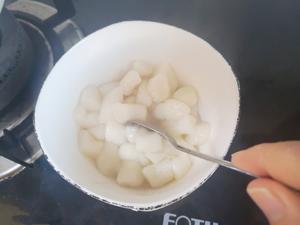 仙草冻糯米小圆子豆乳奶茶的做法 步骤5