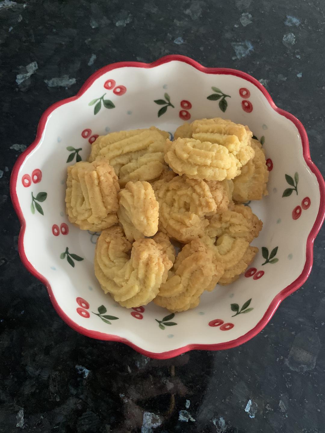 酥脆滴黄油曲奇饼干的做法