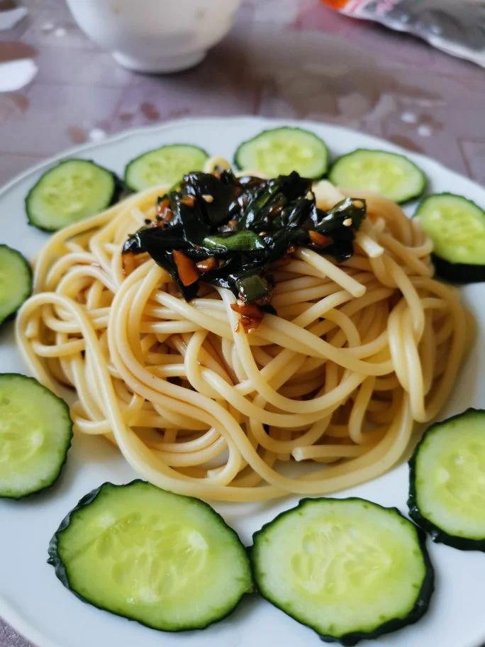 10分钟搞定的一碗葱油拌面