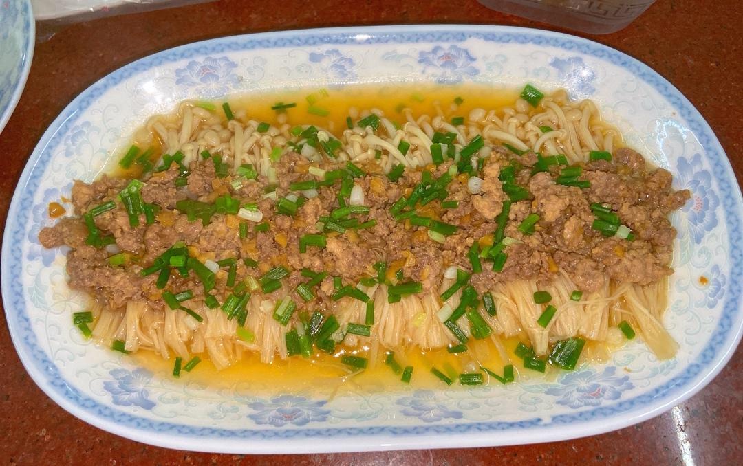 蒜蓉金针菇，简单快手的下饭神菜