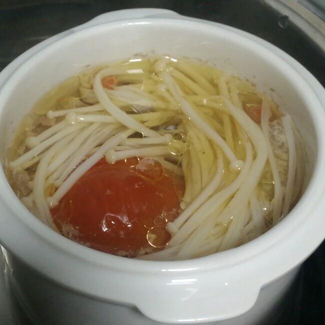 隔水小炖排骨萝卜菌菇汤的做法