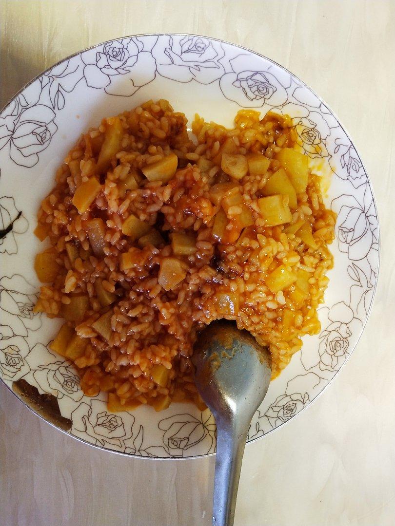 剩饭怎么吃丨番茄红烩土豆饭