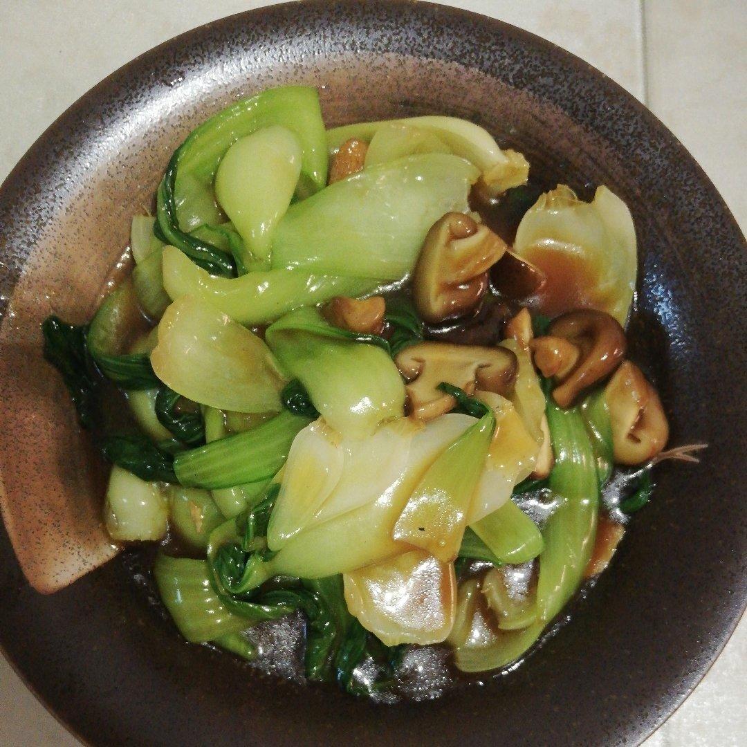 浇汁香菇油菜
