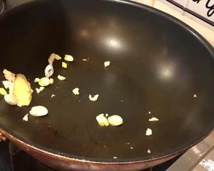 鸡胸肉扁豆焖面（详细视频教程）的做法 步骤3