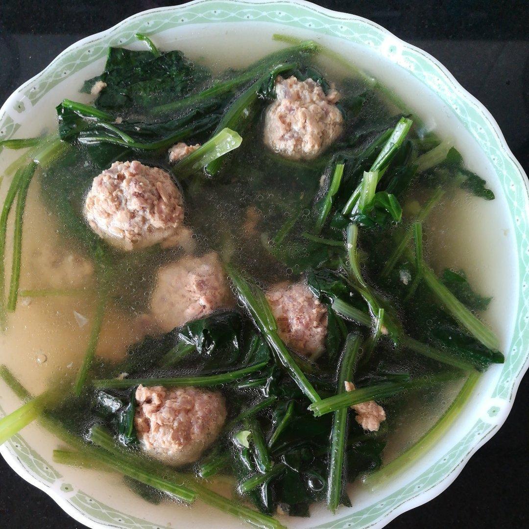 菠菜牛肉丸子汤