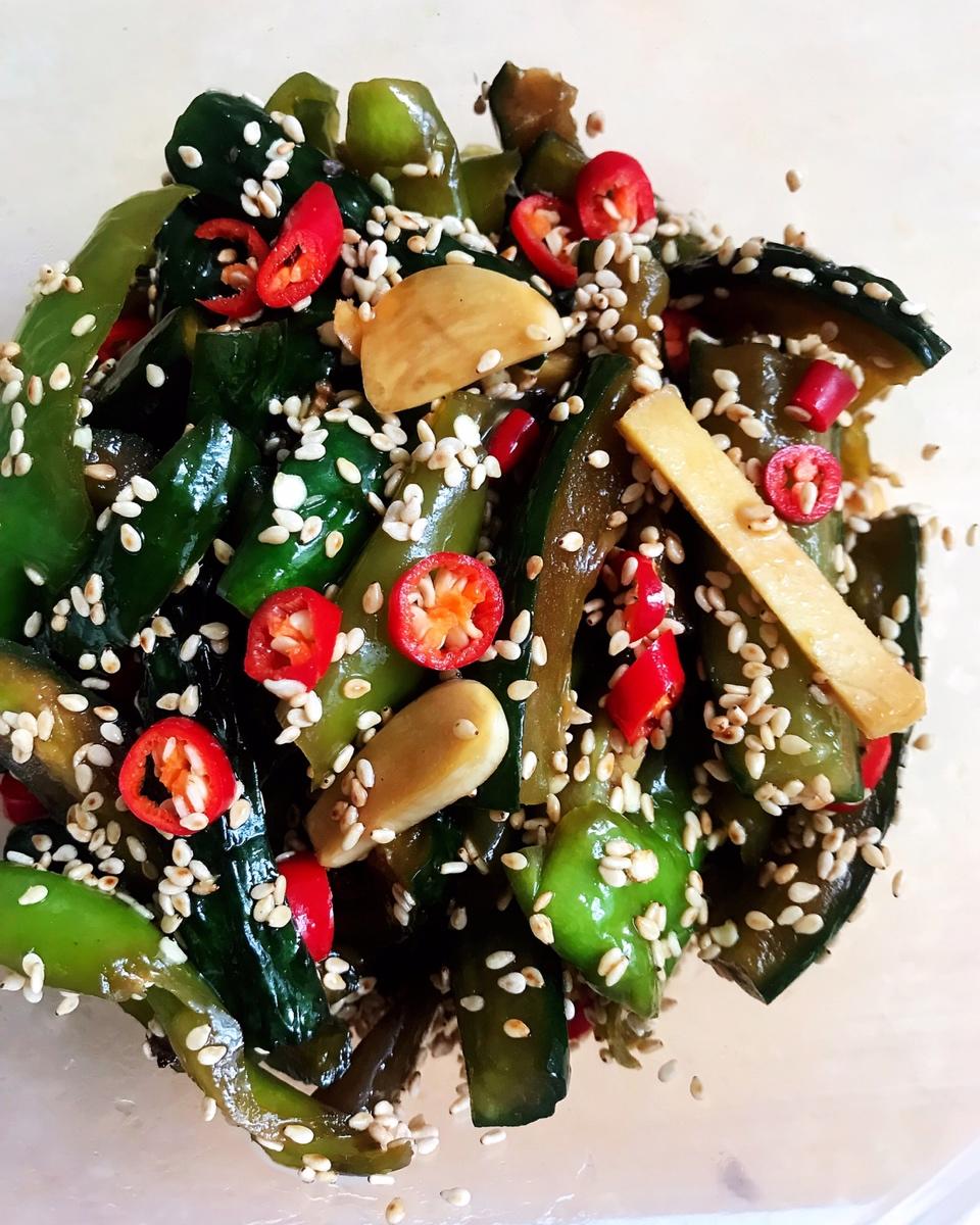 妈妈的腌黄瓜辣椒