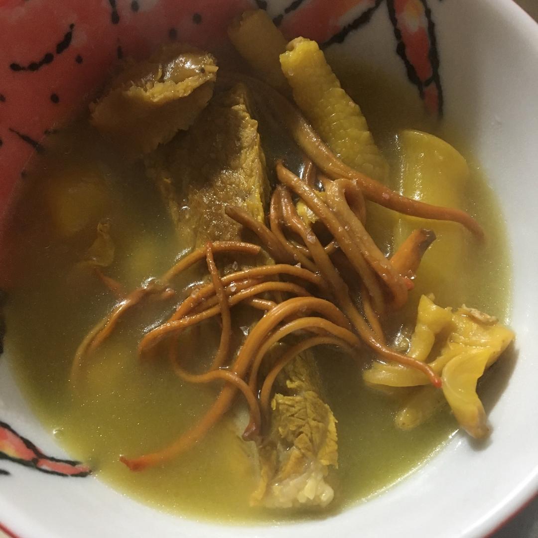 螺肉花胶汤