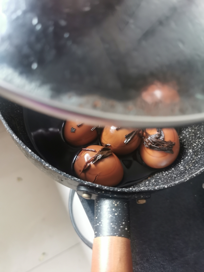 吃不完白煮蛋变身茶叶蛋〈酱蛋〉的做法 步骤2
