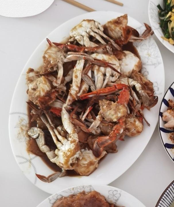 梭子蟹炒年糕～标准的江浙菜