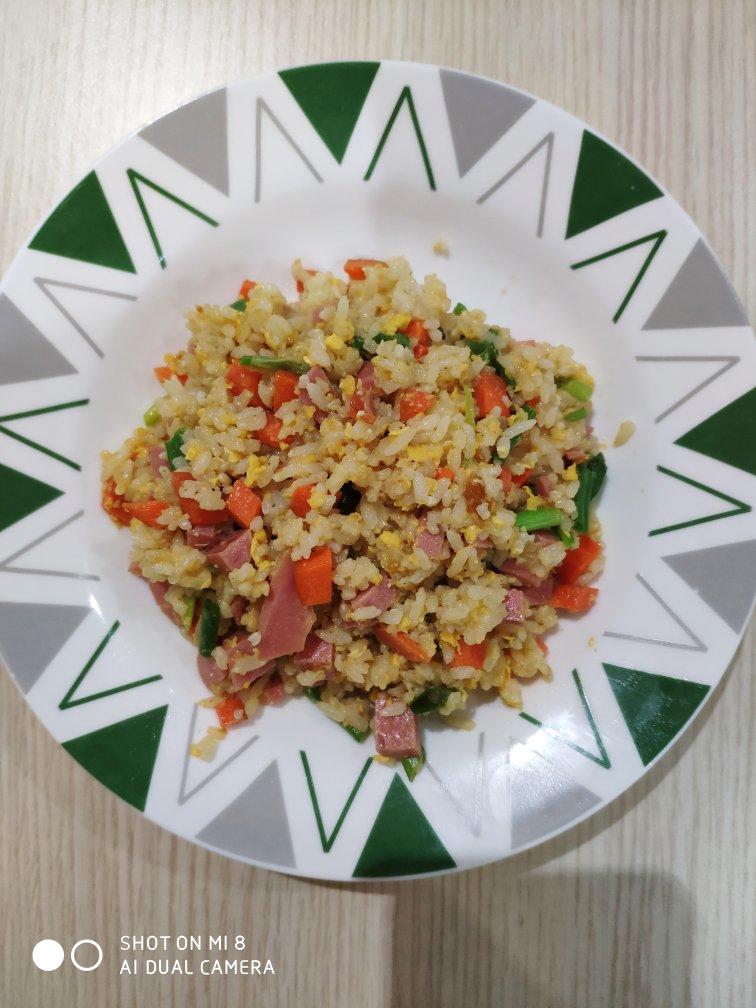 黄金火腿肠蛋炒饭