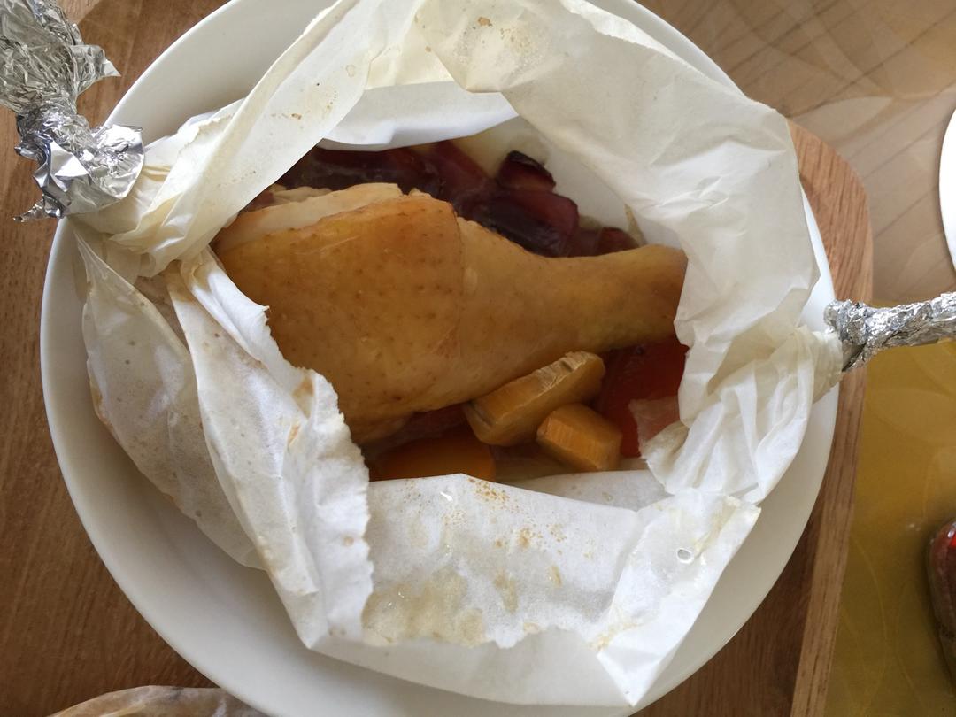 两种风味的纸包鸡腿的做法 步骤6