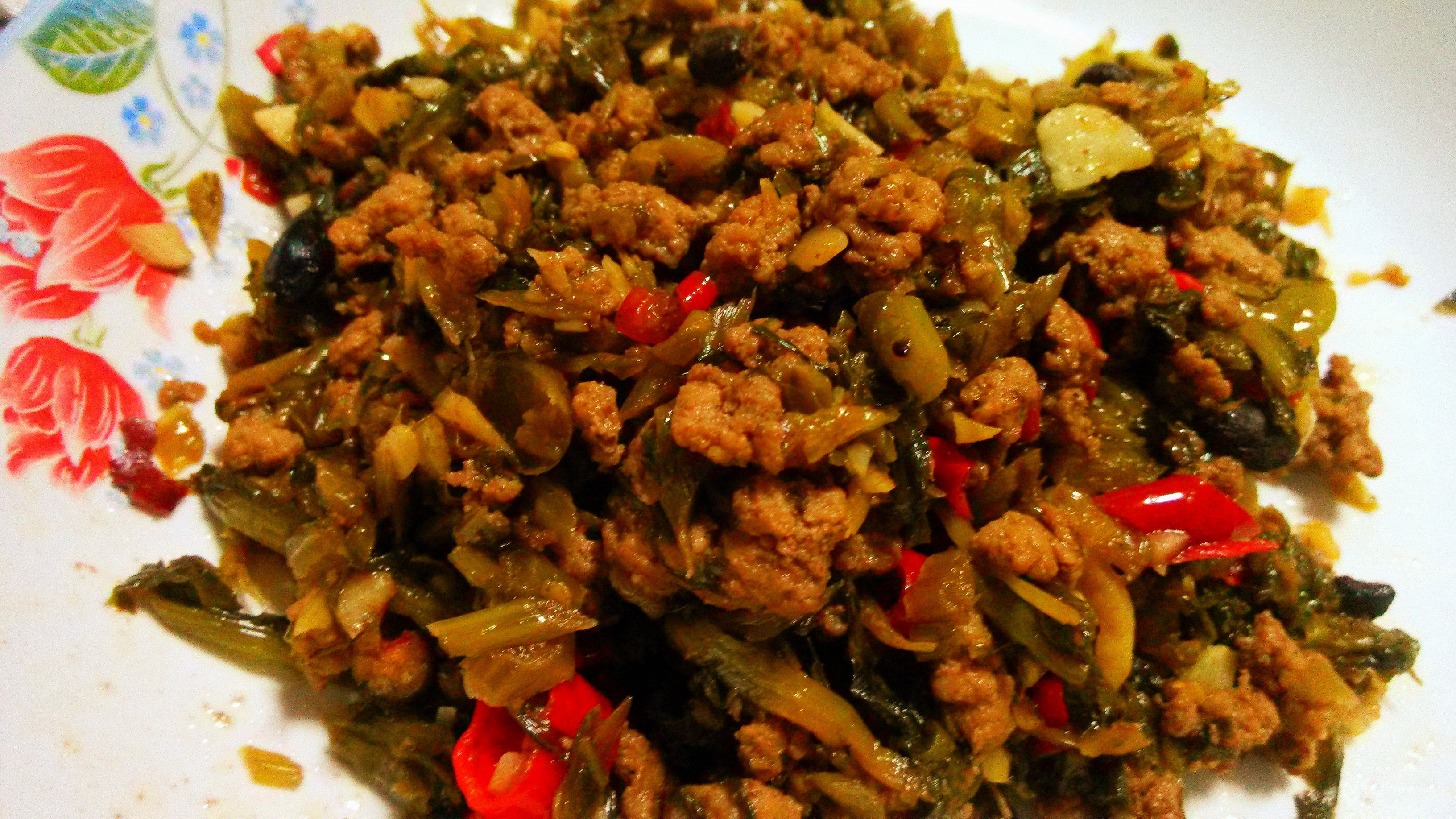 彭小瓜子做的雪菜炒肉末