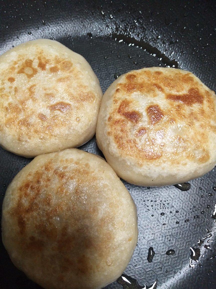 皮薄料多的圆菜饼