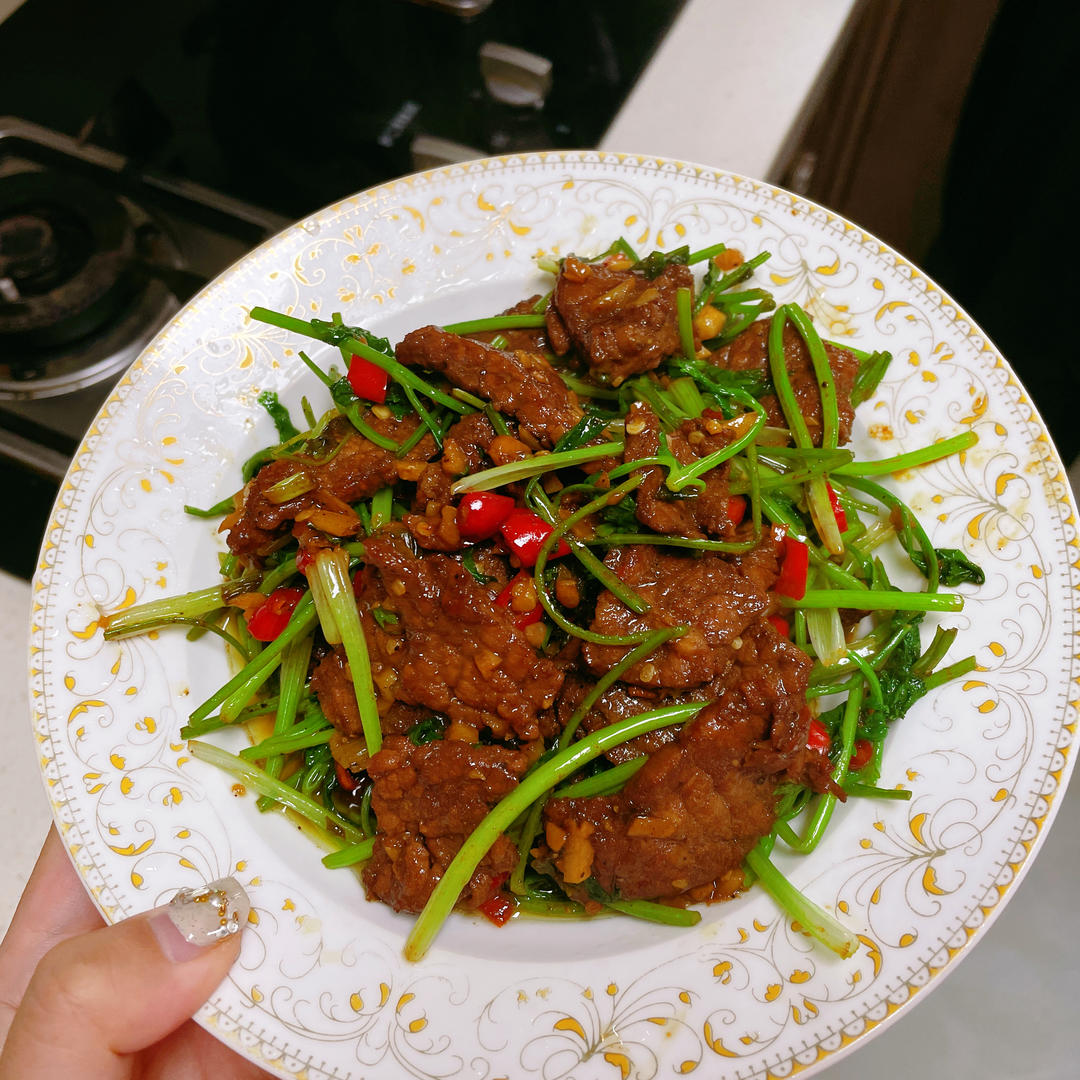 小炒黄牛肉