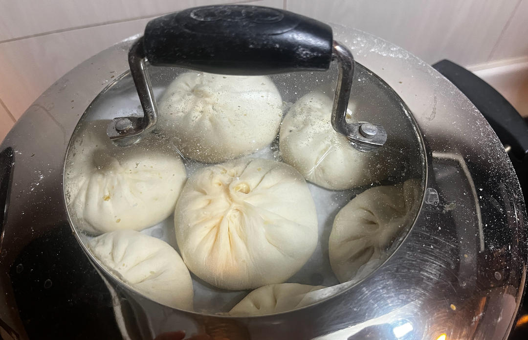 胡萝卜木耳肉包子