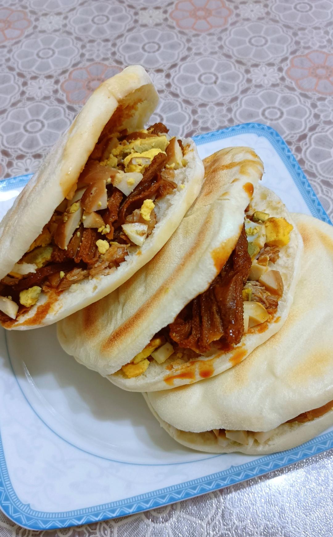 花干鸡蛋夹馍(西安早饭)