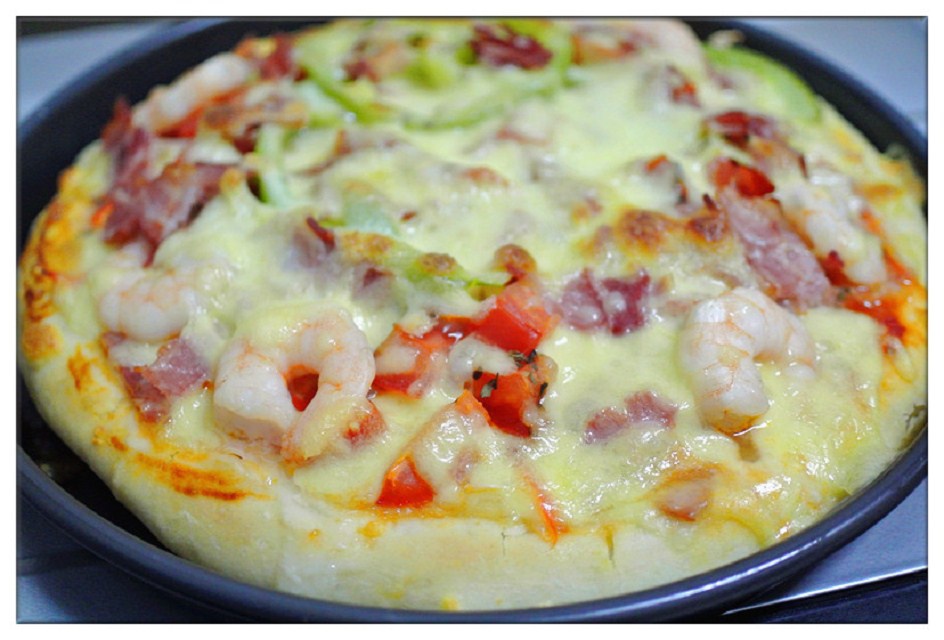 厚底鲜虾培根披萨