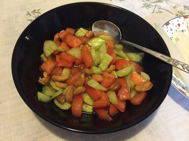 西红柿黄瓜沙拉