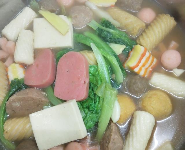 火锅丸子生菜汤的做法
