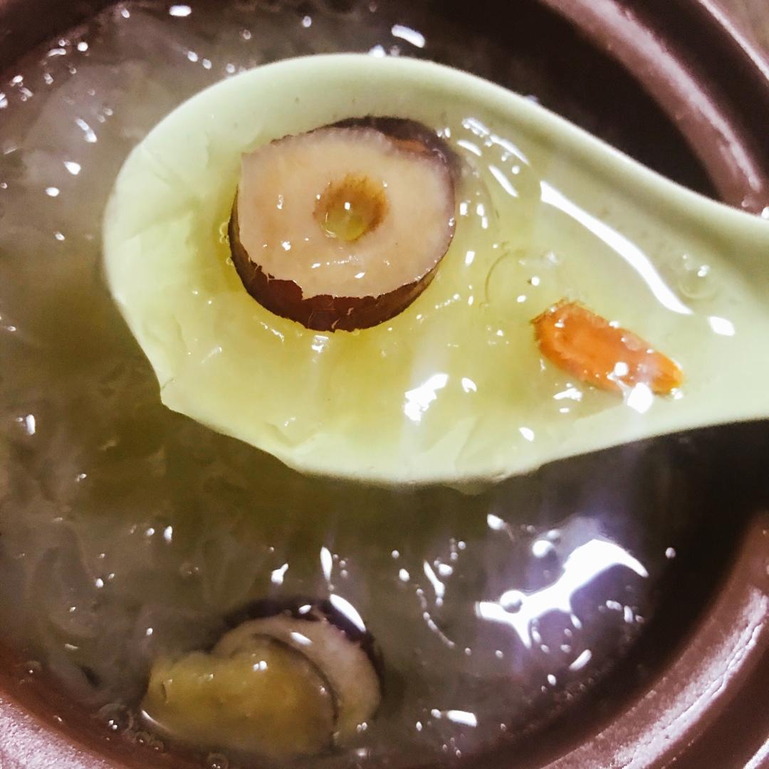 十五秒快速出胶的银耳汤