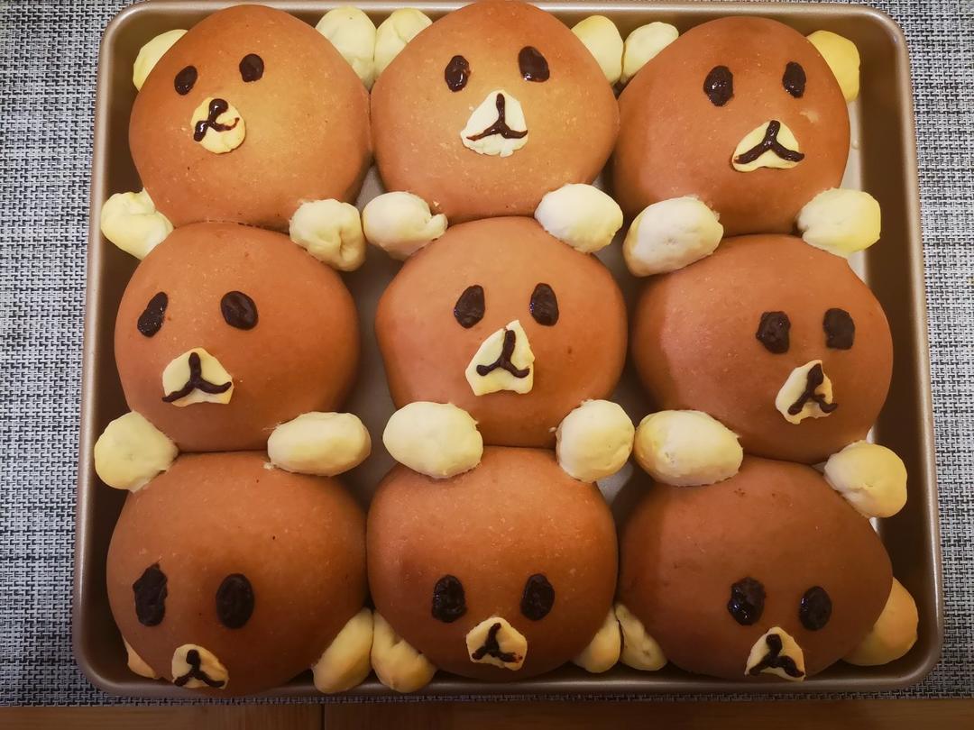 一次性发酵的小熊挤挤小面包（巧克力快手小餐包）