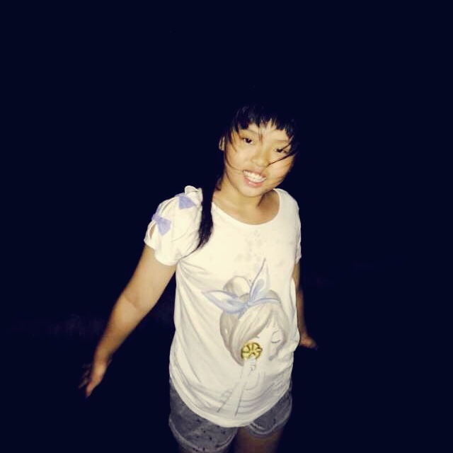 洛夜紫衫