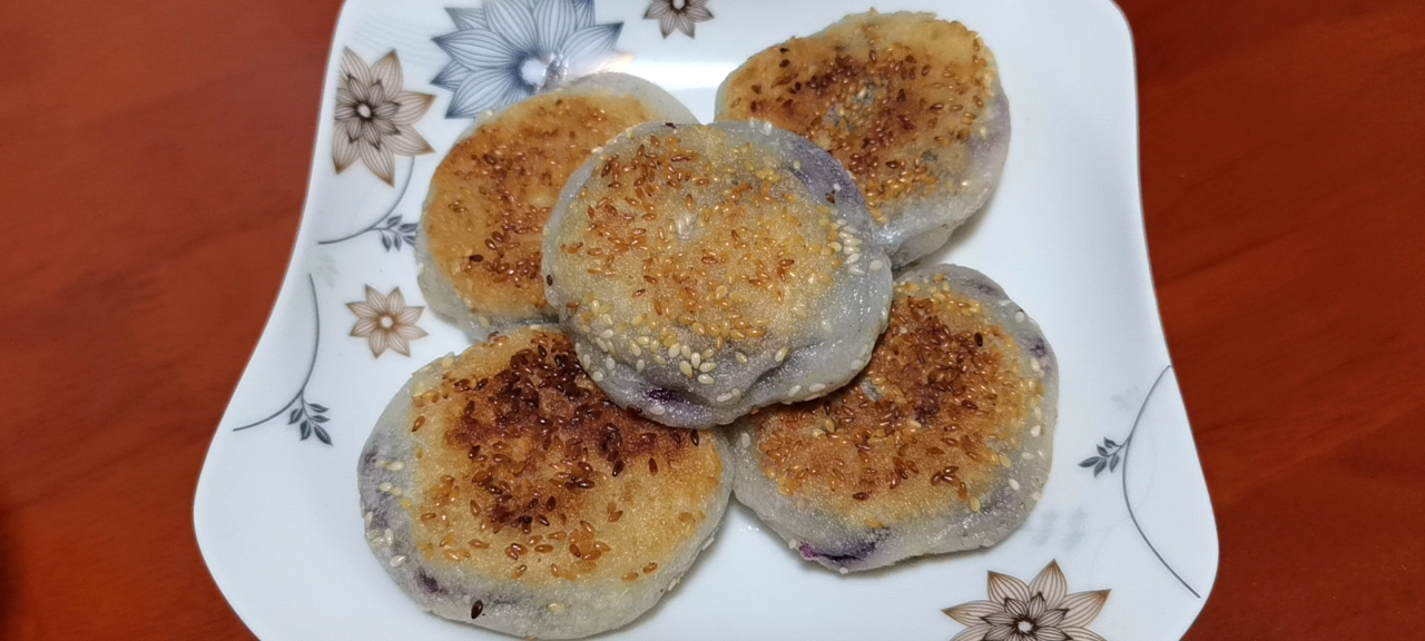 芝麻紫薯糯米饼