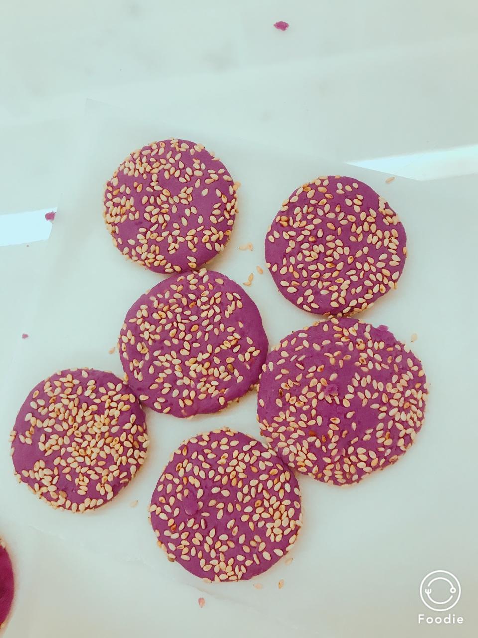紫薯芝麻饼