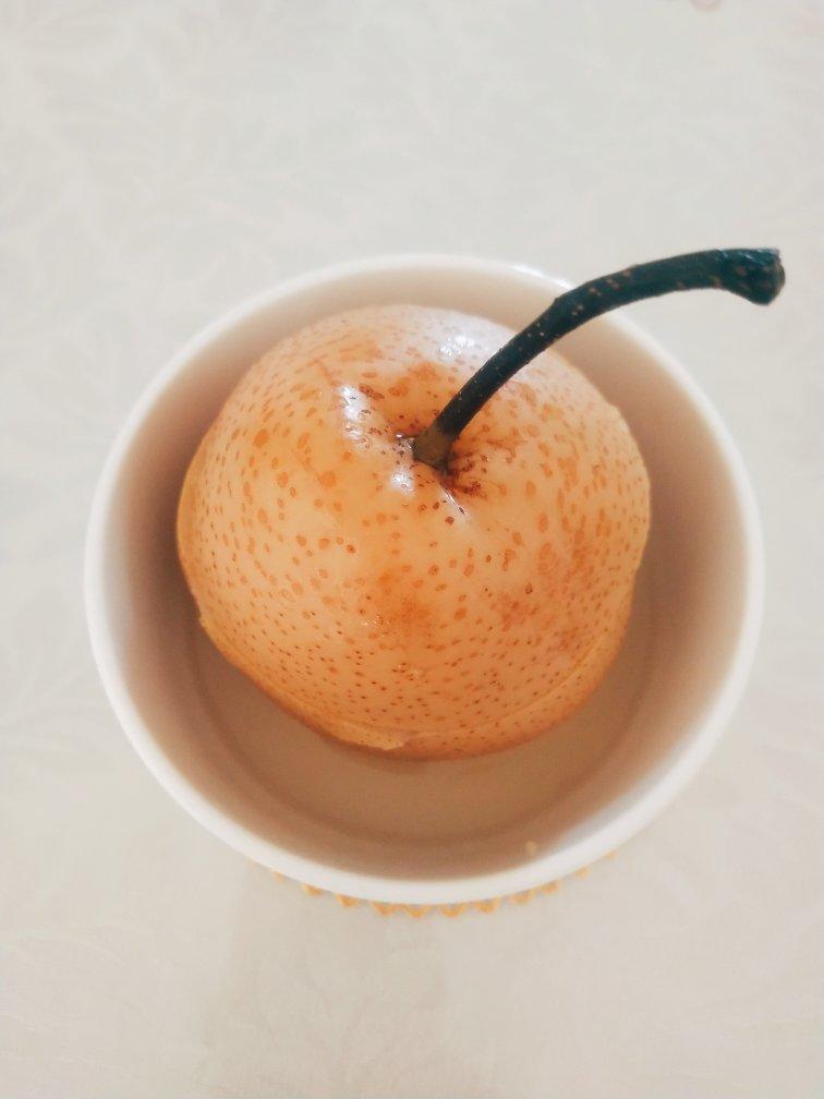 “糖芯儿梨”（川贝冰糖炖梨）