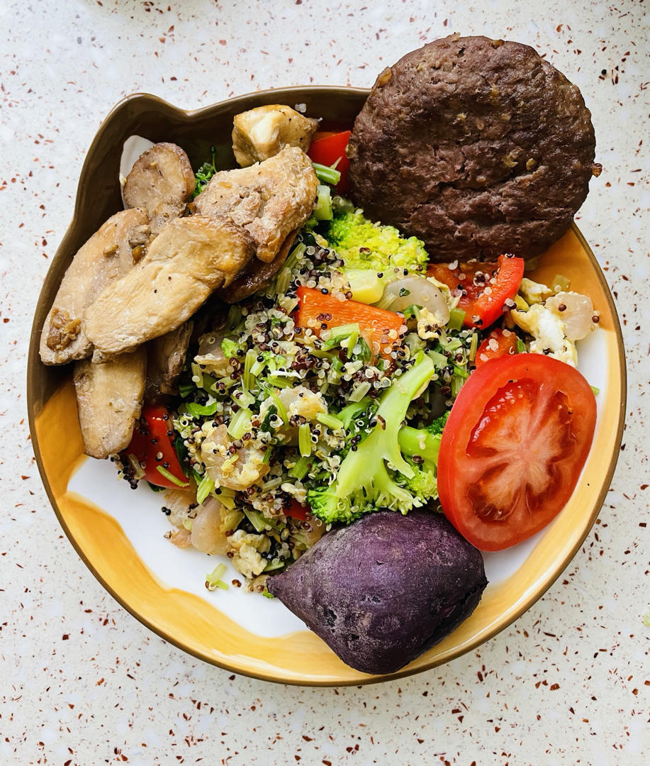 减脂三色藜麦饭