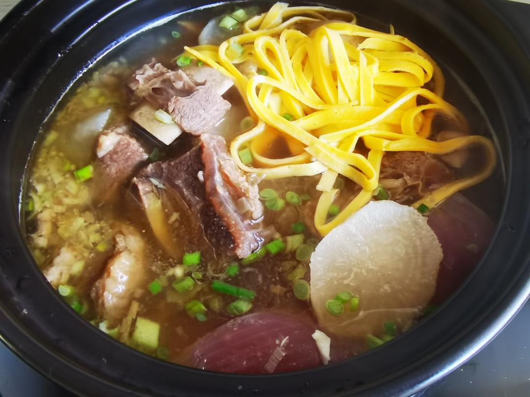 韩式牛排骨汤 － 갈비탕