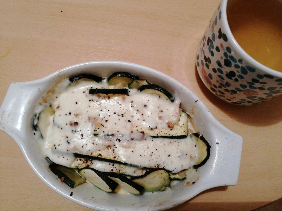 烤蒜香干酪西葫芦