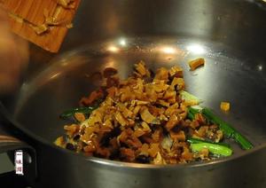 墨鱼排骨豆腐滋补汤的做法 步骤3