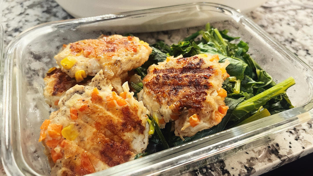 【健康三餐】香煎鸡肉小饼