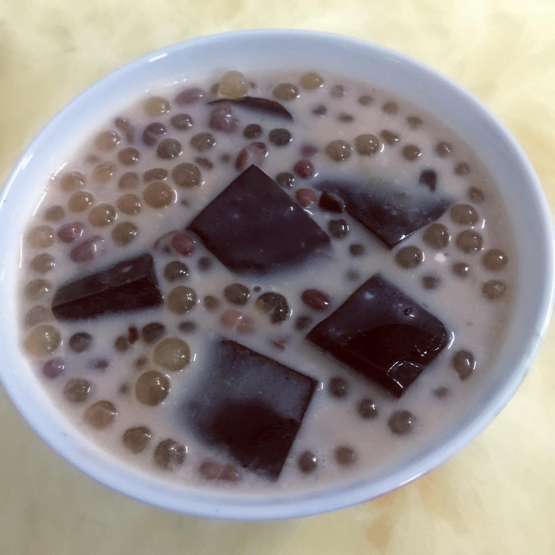 红豆椰汁西米露