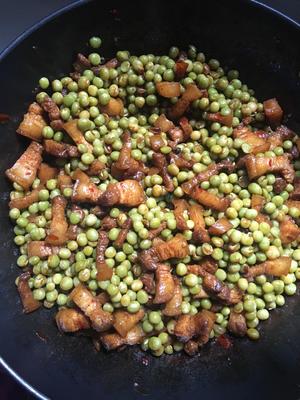 豌豆烧肉的做法 步骤7