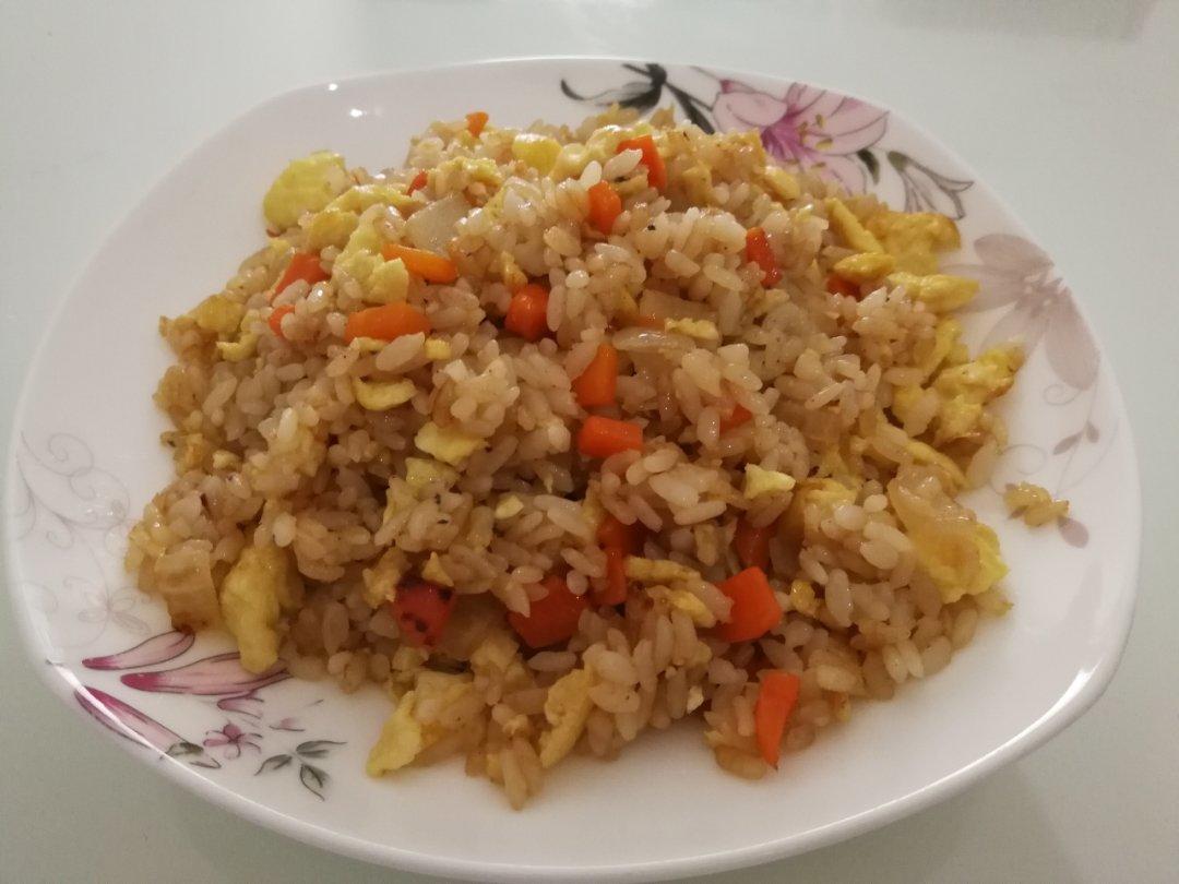 好吃到停不下来的酱油蛋炒饭
