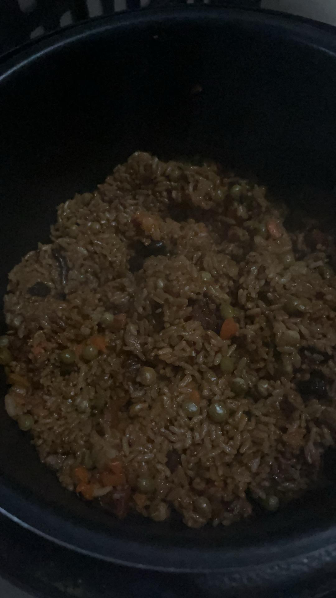 懒人必备～电饭煲腊肠焖饭