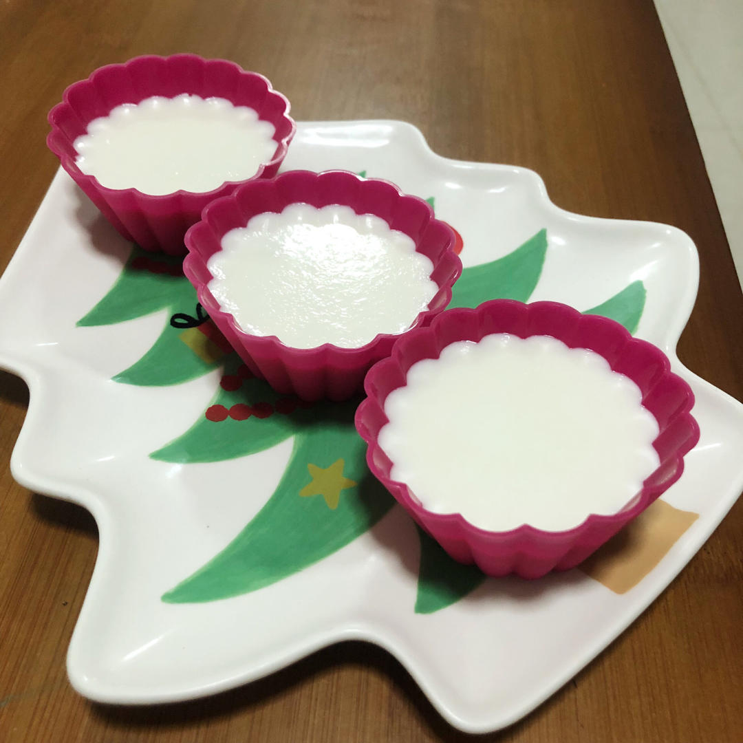 滑嫩嫩的椰奶芒果冻