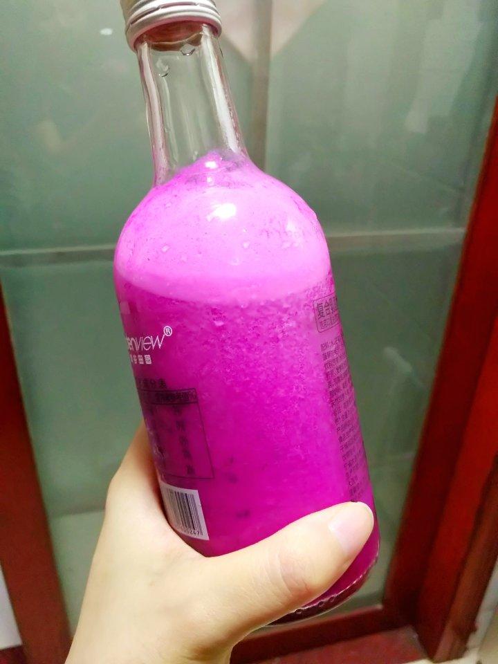 新鲜火龙果加益力多,简单美味!颜色还很好看!