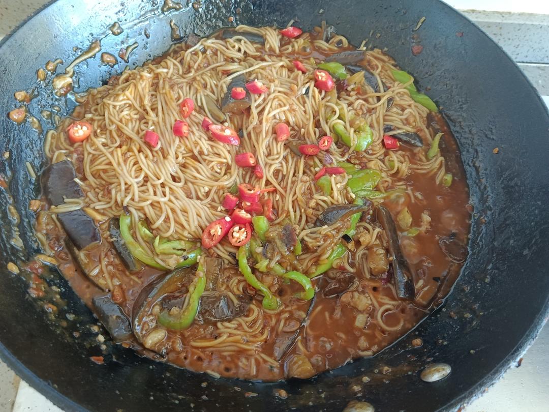 茄子焖面