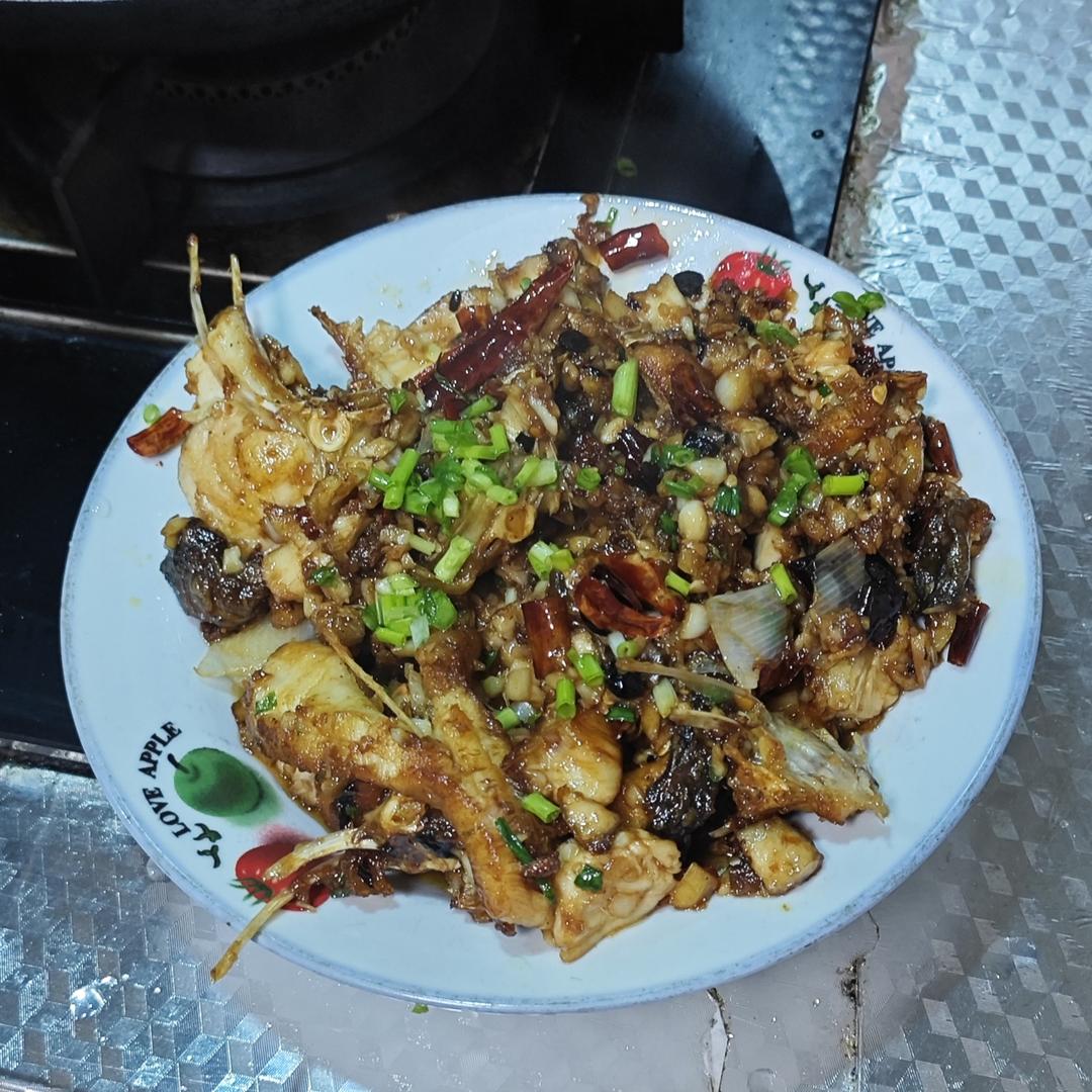 江西菜之香辣酒糟鱼，能下三碗大米饭！