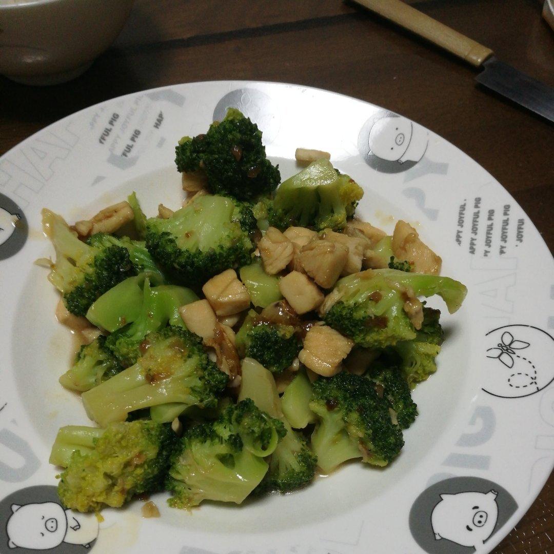 西兰花炒鸡胸肉