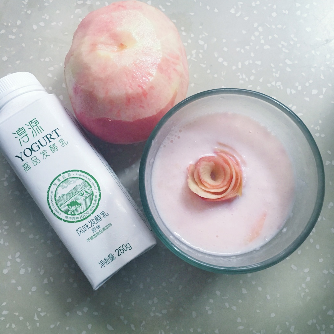 蜜桃酸奶