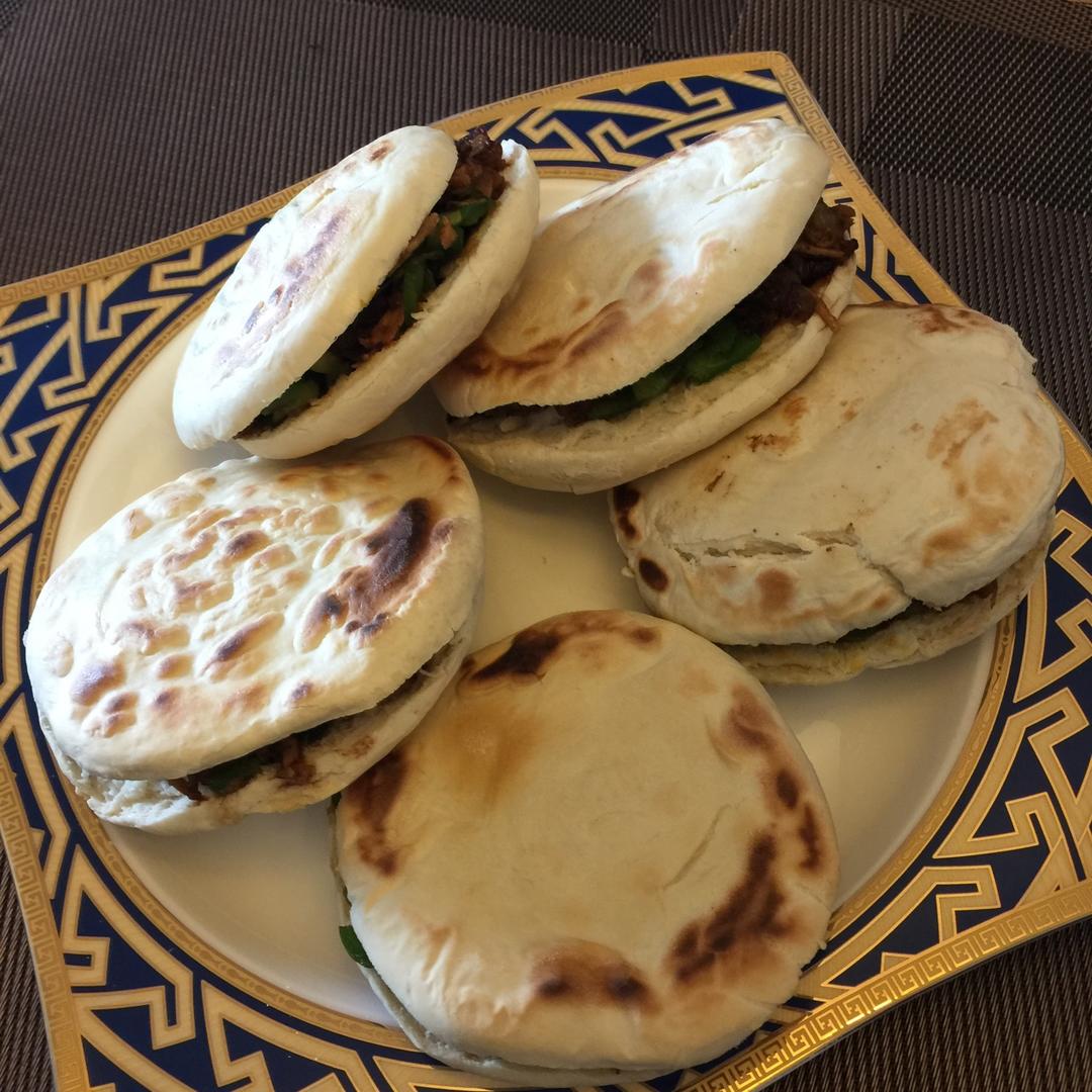 腊汁肉夹馍