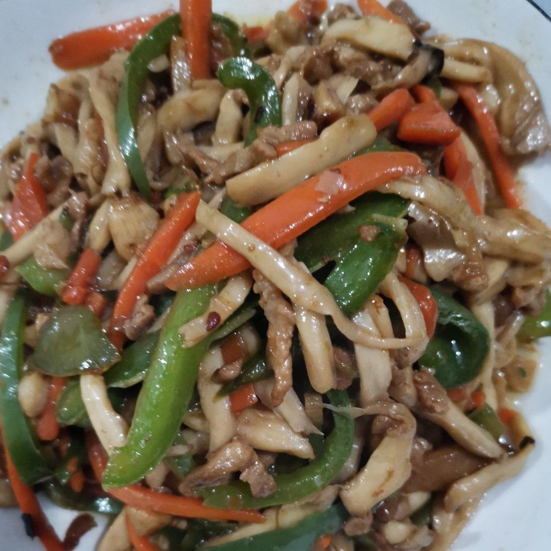 手撕杏鲍菇炒青椒