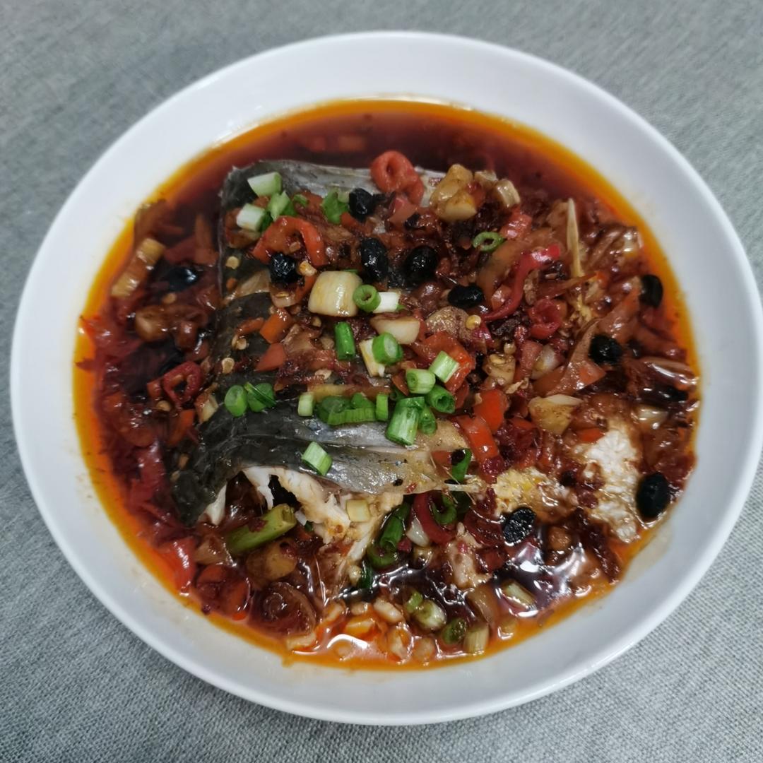 豆豉辣椒蒸草鱼